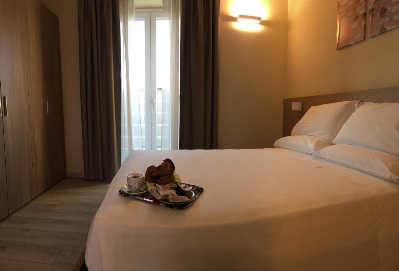 Terrazza Rooms Castrezatto Luaran gambar
