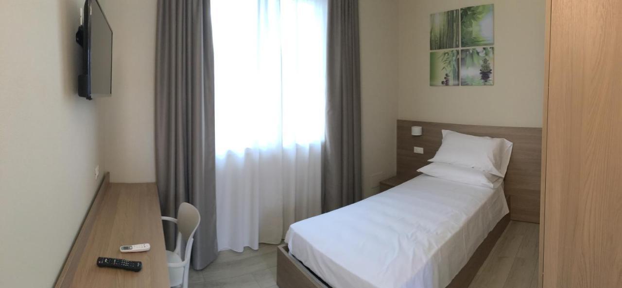 Terrazza Rooms Castrezatto Luaran gambar