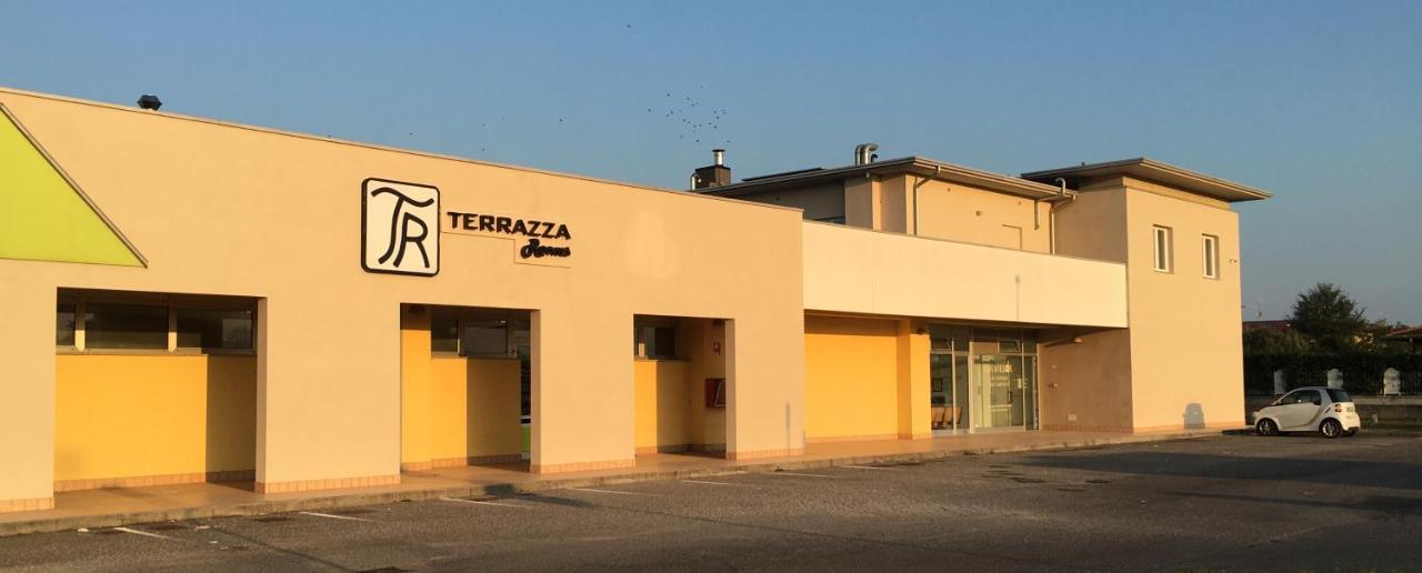 Terrazza Rooms Castrezatto Luaran gambar