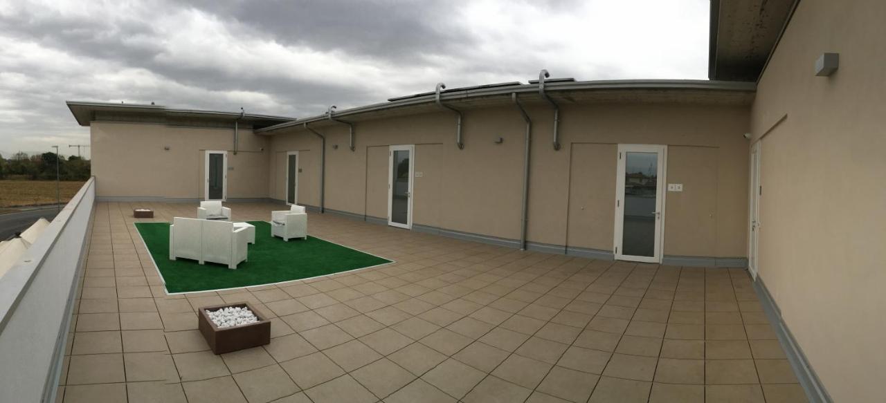 Terrazza Rooms Castrezatto Luaran gambar