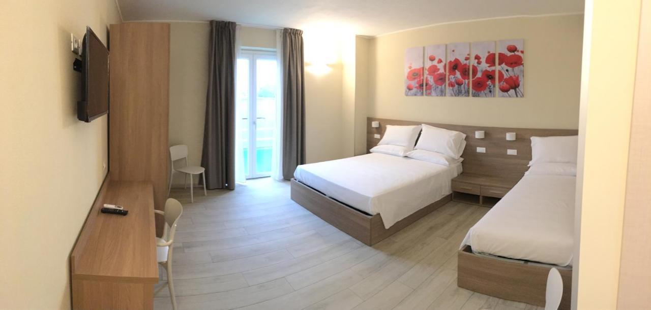 Terrazza Rooms Castrezatto Luaran gambar