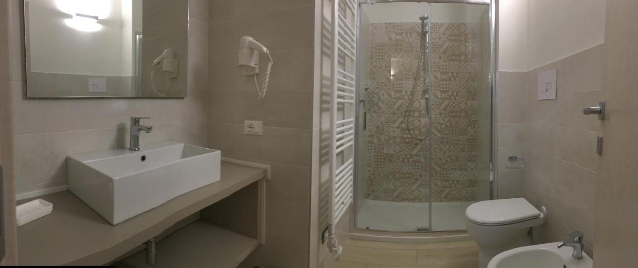 Terrazza Rooms Castrezatto Luaran gambar